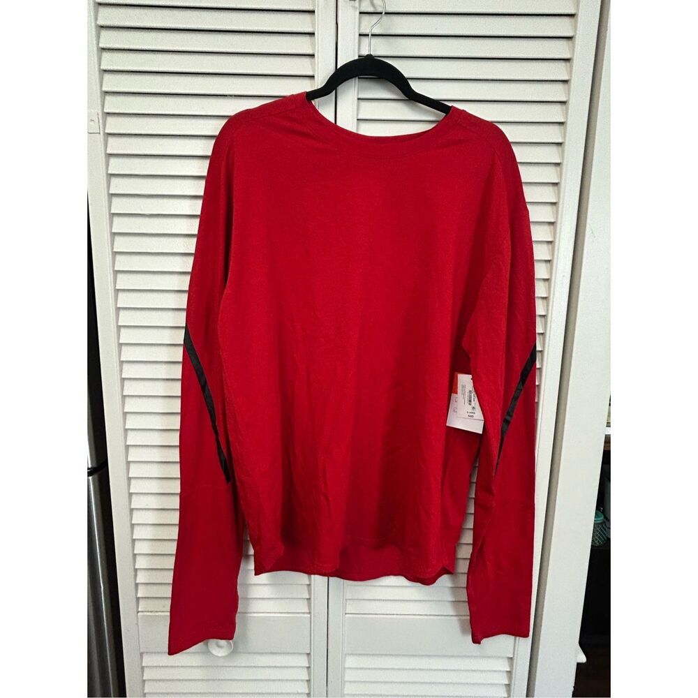 Sports Illustrated NWT Red Long-Sleeve T-Shirt, Sz XL, MSRP $40